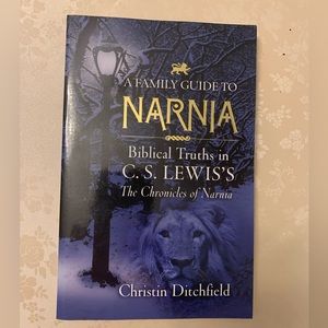 Book- Family Guide to Narnia, used, paperback, 2003 1st edition